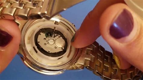 michael kors watch batteries replacement.